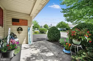 1066 Cambridge Dr, Manheim, PA 17545 - Photo 5
