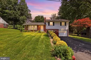 503 Fairway Dr, Lancaster, PA 17603 - Photo 1