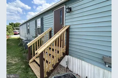 21 S Green Acres Circle, Akron, PA 17501 - Photo 5