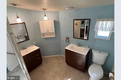 21 S Green Acres Circle, Akron, PA 17501 - Photo 11