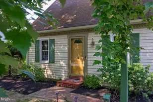2264 Nicholson Square Dr, Lancaster, PA 17601 - Photo 3