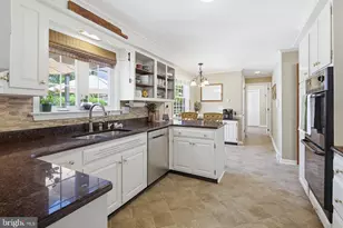1349 Country Club Dr, Lancaster, PA 17601 - Photo 11