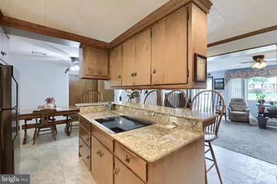 413 W Cedar Street, New Holland, PA 17557 - Photo 5