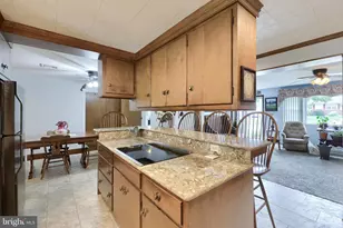 413 W Cedar St, New Holland, PA 17557 - Photo 5
