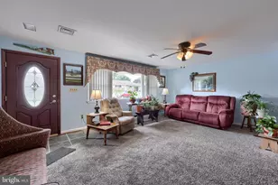 413 W Cedar St, New Holland, PA 17557 - Photo 3