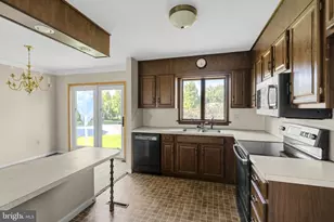 1525 Edinborough Cir, Landisville, PA 17538 - Photo 11