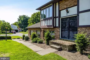 1525 Edinborough Cir, Landisville, PA 17538 - Photo 3