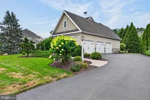 216 Settlers Bend, Lancaster, PA 17601 - Photo 3