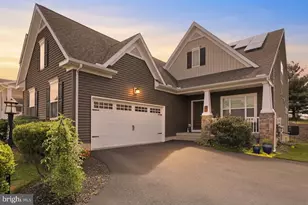 33 Alderwood Wy, Lancaster, PA 17601 - Photo 1