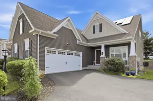 33 Alderwood Wy, Lancaster, PA 17601 - Photo 1