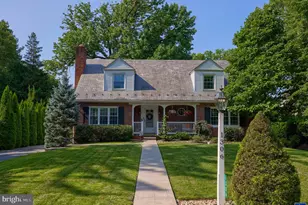 1306 Hillcrest Rd, Lancaster, PA 17603 - Photo 1