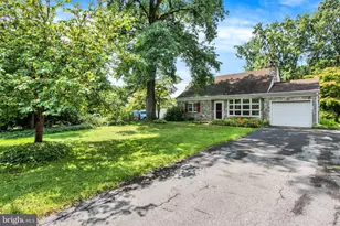 1983 Sterling Pl, Lancaster, PA 17601 - Photo 3