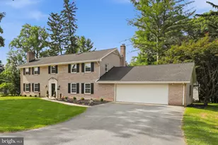 1300 Newton Rd, Lancaster, PA 17603 - Photo 3
