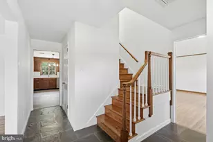 1300 Newton Rd, Lancaster, PA 17603 - Photo 7