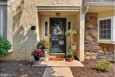 129 Oak Knoll Circle, Millersville, PA 17551 - Photo 3