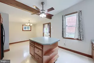 910 Grofftown Rd, Lancaster, PA 17602 - Photo 7