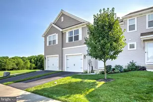 14 Southside Dr, Willow Street, PA 17584 - Photo 3