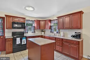 658 Green Ridge Dr Dr, Manheim, PA 17545 - Photo 13