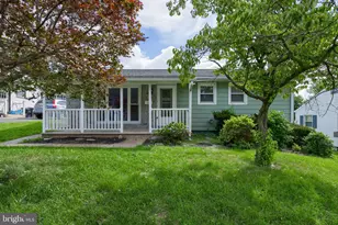 229 N Maple St, Elizabethtown, PA 17022 - Photo 1