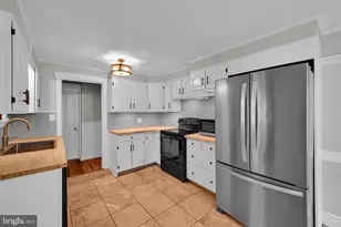 33 S 11th St, Akron, PA 17501 - Photo 11