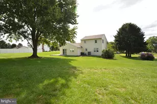 224 Andrea Dr, Lititz, PA 17543 - Photo 9