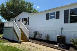 203 Oakfield Ct W, Lancaster, PA 17603 - Photo 3