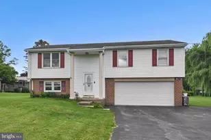 729 Lititz Rd, Manheim, PA 17545 - Photo 1