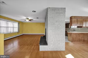 2460 Honeysuckle Ln, Lancaster, PA 17603 - Photo 11