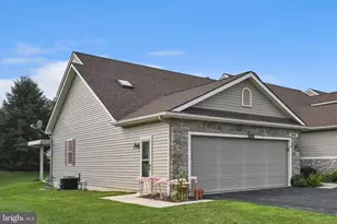 325 Hill St, Mount Joy, PA 17552 - Photo 7