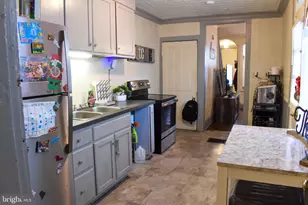 409 E Strawberry St, Lancaster, PA 17602 - Photo 9