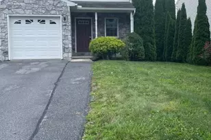 124 E Broad St, New Holland, PA 17557 - Photo 1