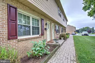 210 Meadow View Dr, Leola, PA 17540 - Photo 17