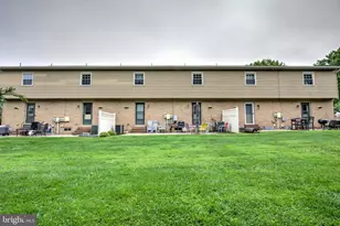 210 Meadow View Dr, Leola, PA 17540 - Photo 5