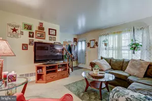 210 Meadow View Dr, Leola, PA 17540 - Photo 19