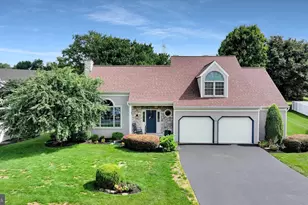 8 Barbara Ln, Lititz, PA 17543 - Photo 1