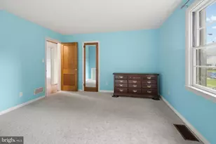 24 W Denlinger Ave, Strasburg, PA 17579 - Photo 9