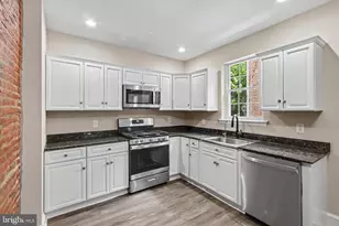 347 E Chestnut St, Lancaster, PA 17602 - Photo 9