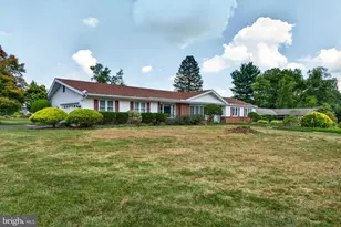1957 Geraldson Dr, Lancaster, PA 17601 - Photo 3