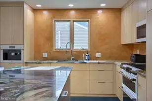 19 Pleasant Dr, Lancaster, PA 17602 - Photo 17