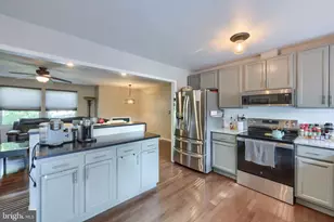 2837 Pebblebrook Dr, Lancaster, PA 17601 - Photo 9