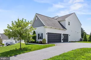 117 Peregrine Pl, Denver, PA 17517 - Photo 3