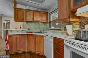 201 Greyfield Dr, Lancaster, PA 17603 - Photo 7
