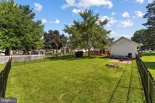 1368 Apple St, Ephrata, PA 17522 - Photo 29