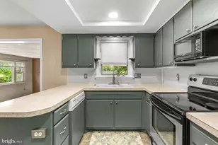 1108 Devonshire Rd, Lancaster, PA 17601 - Photo 11