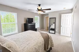 100 Meadowcroft Dr, Lancaster, PA 17603 - Photo 9