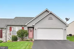 2041 Weeping Willow Ln, Mount Joy, PA 17552 - Photo 3