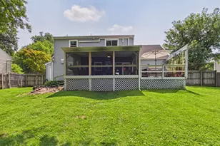 3828 Hillcrest Dr, Columbia, PA 17512 - Photo 3