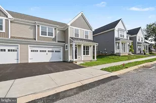 107 Brookfield Dr, Elizabethtown, PA 17022 - Photo 3