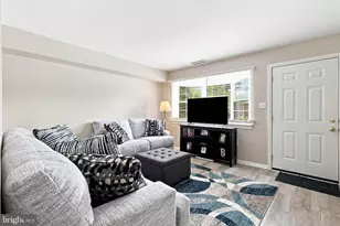 1322 Blue Jay Dr, Lancaster, PA 17601 - Photo 3