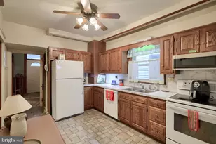 26 W Lemon St, Lititz, PA 17543 - Photo 11